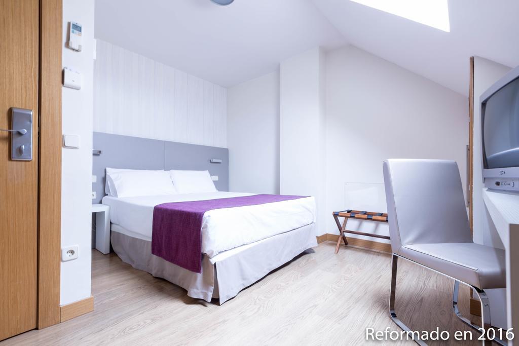 Hotel Di' Carlo Madrid Pokoj fotografie